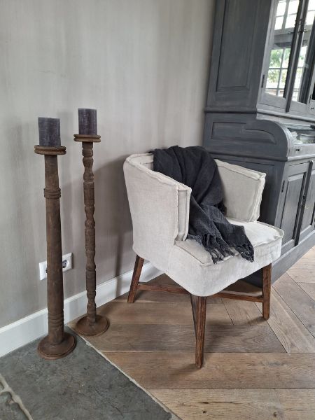 Picture of Oud houten vloerkandelaar M